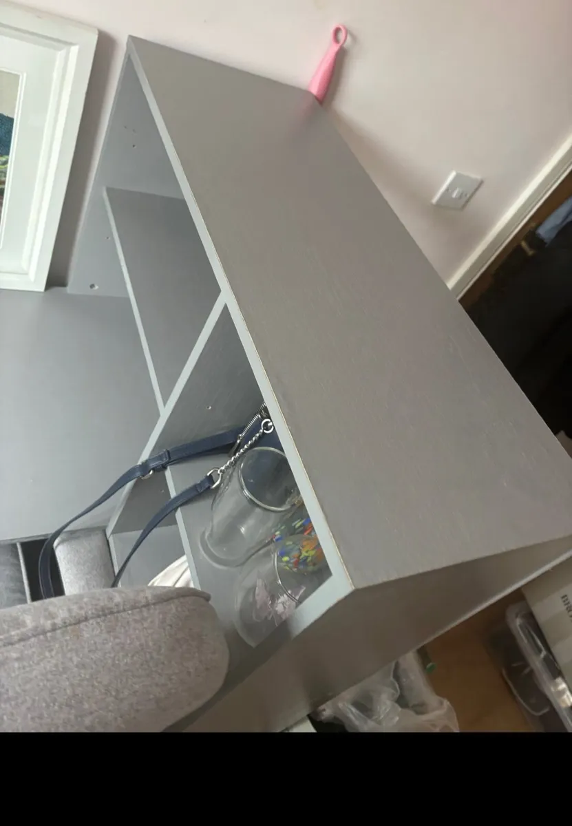 Desk and desk chair - Image 4