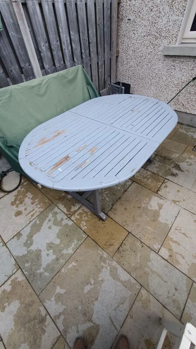 Patio table and chairs for free - Image 1