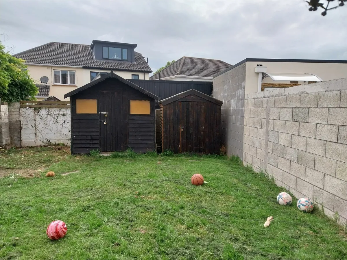 Wooden garden sheds - Image 1
