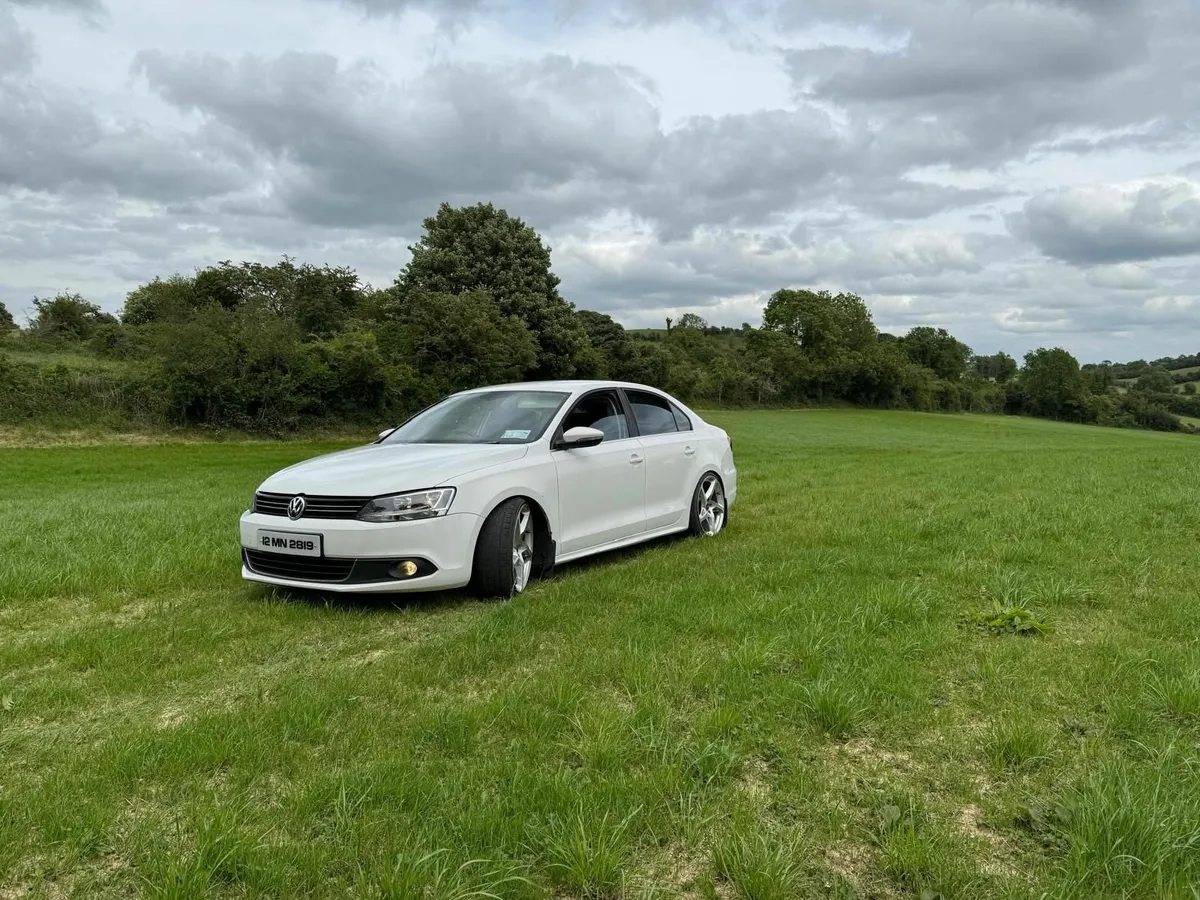 Volkswagen Jetta 2012 - Image 3