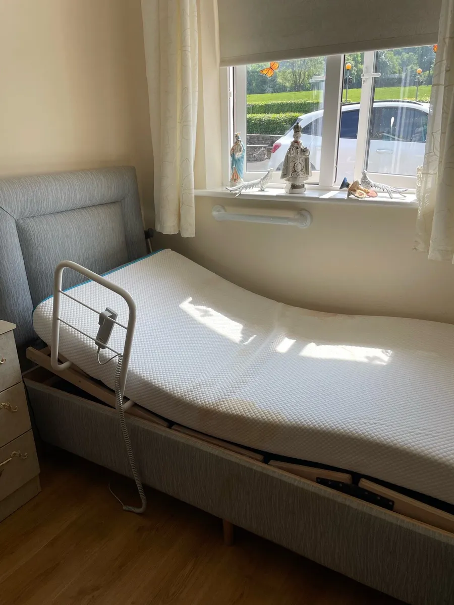 Electric single bed - Image 2