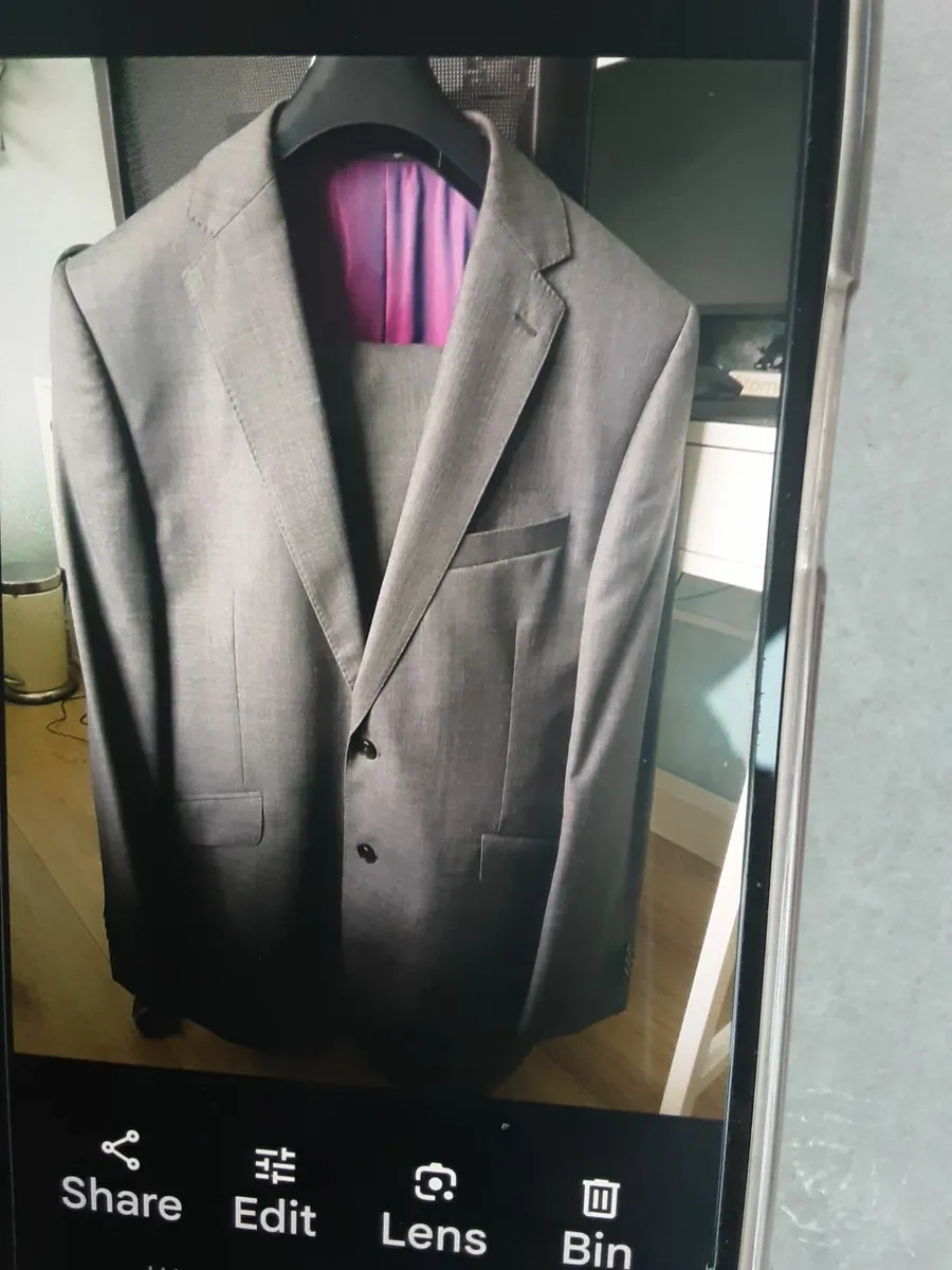 Mens suit . COMO  WAIST 34" X LEG  31 1/2" - Image 2