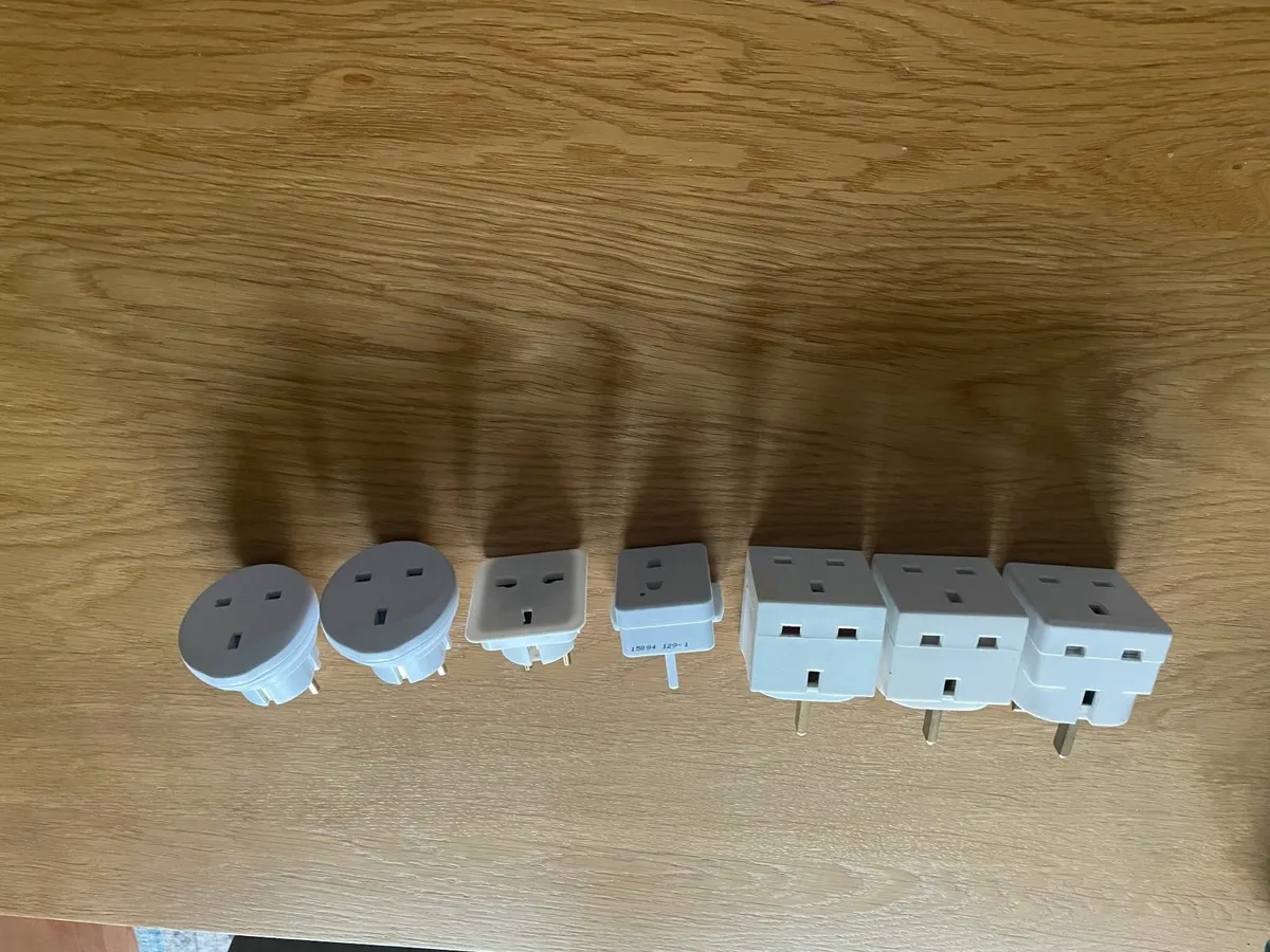 7 Extention leads, 7 adapter plugs - Image 2