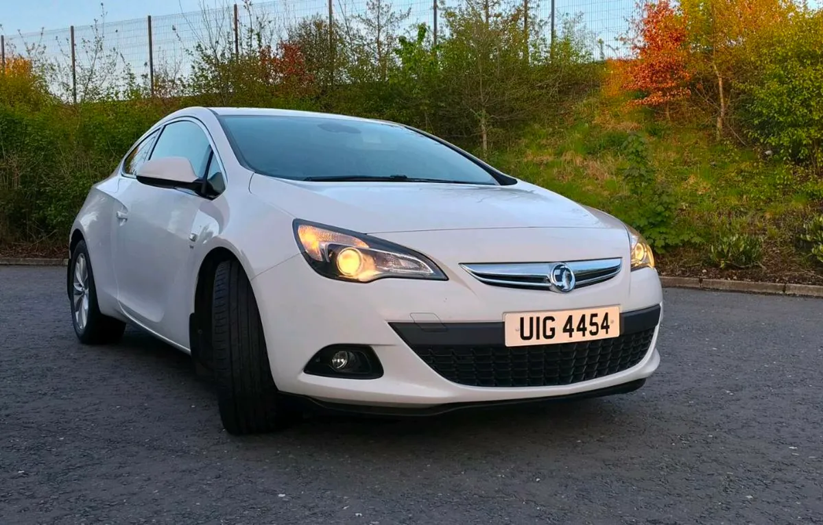 Vauxhall Astra GTC 1.4 - Image 1