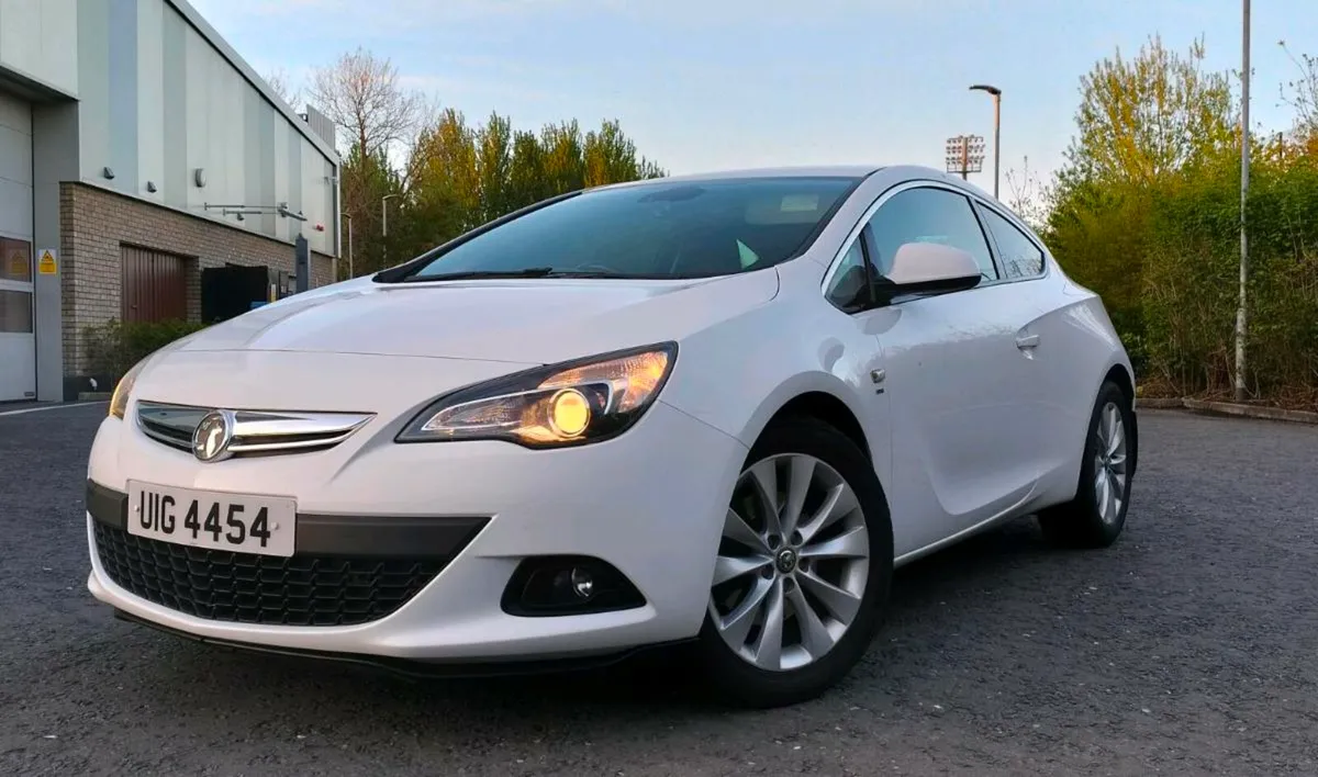 Vauxhall Astra GTC 1.4 - Image 2