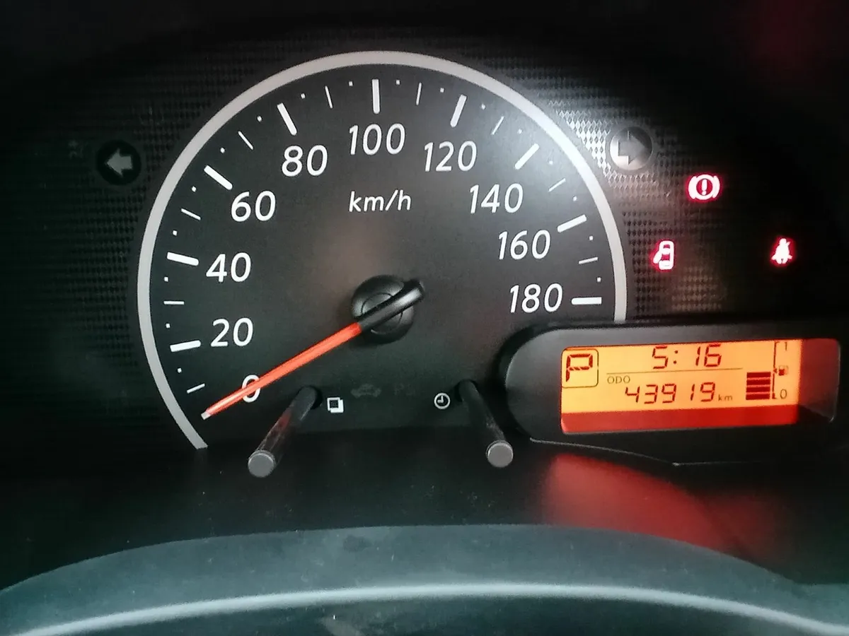 Nissan March 2015 - Image 3