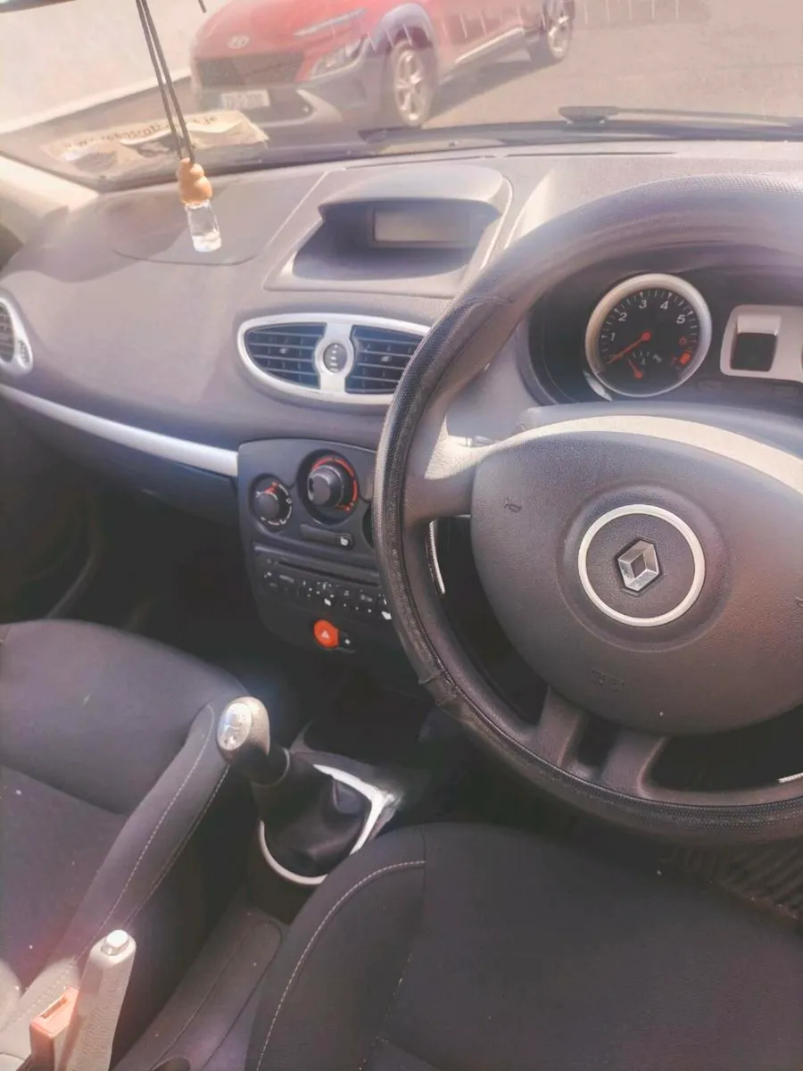 Car - Image 2