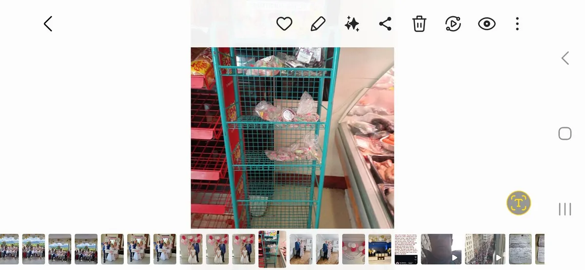Sweet stands - Image 1