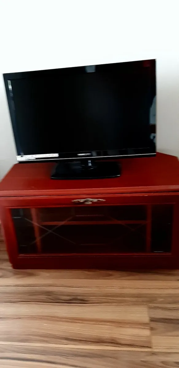 24 inch TV and TV stand - Image 4