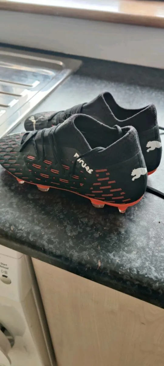 Kids Football boots - Image 3