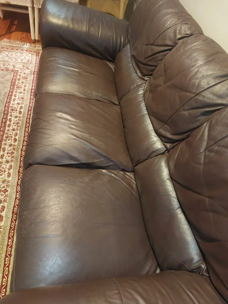 Couch - Image 4