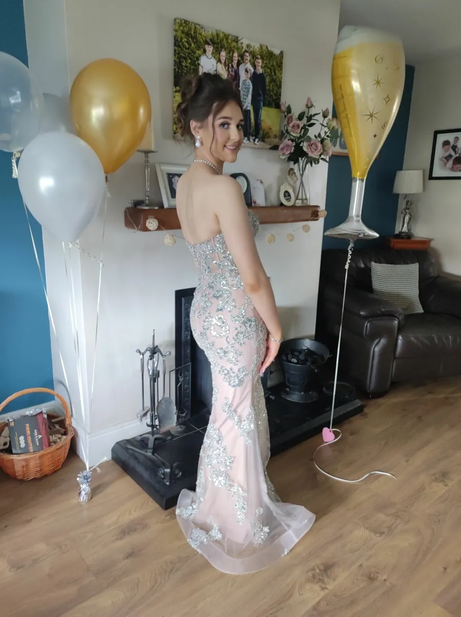 Debs dress - Image 3