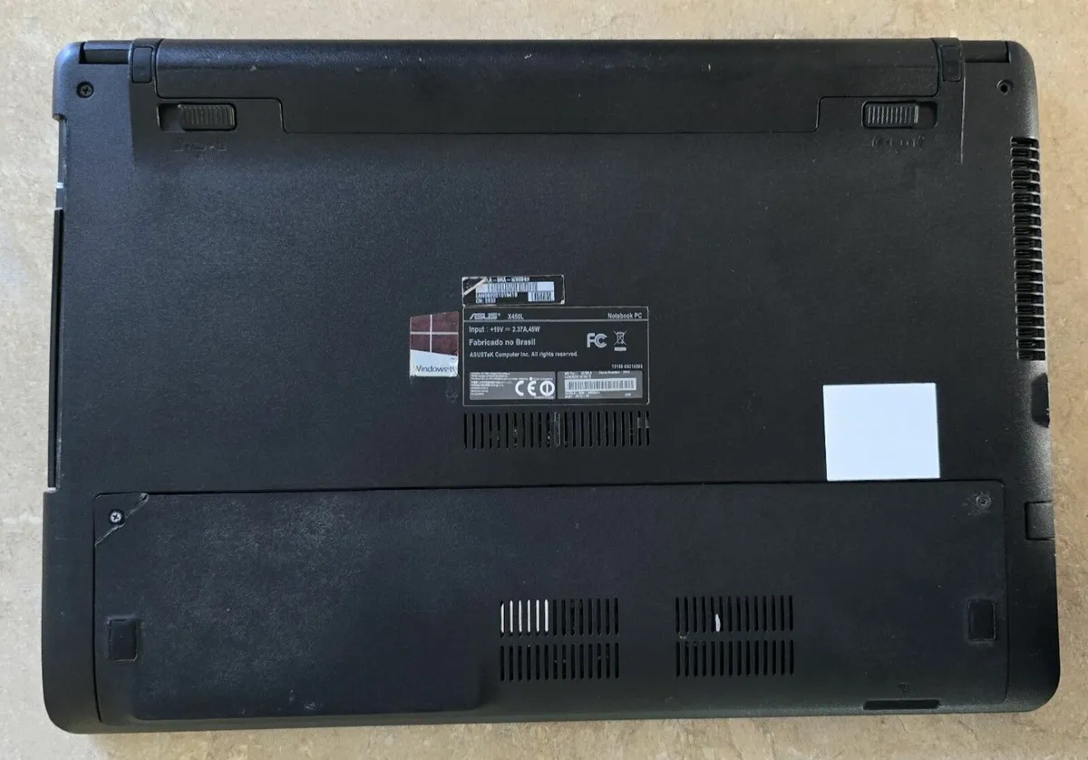 Windows 11 pro Laptop - Image 2