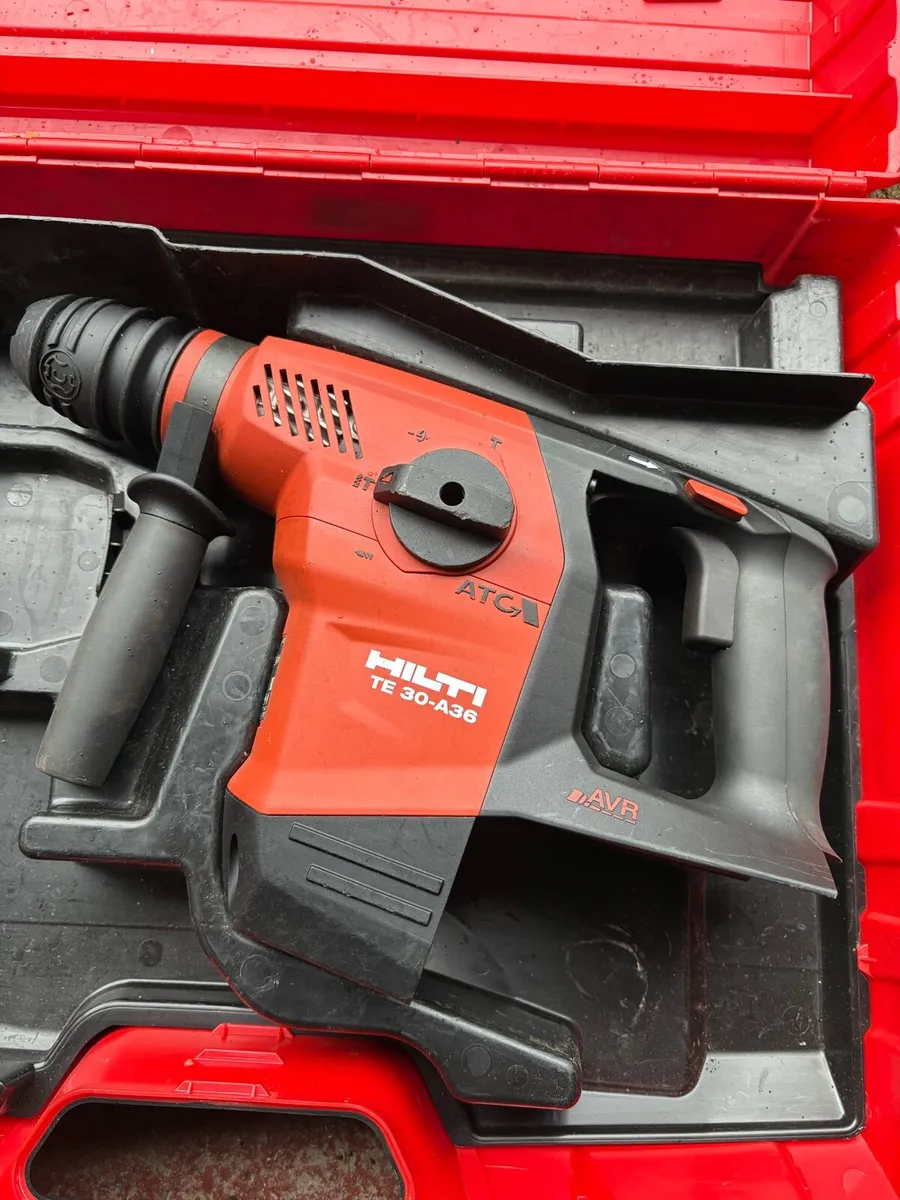 Hilti TE30 Hammer Drill 2017 Model 36V - Image 1