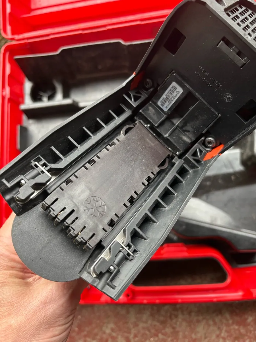 Hilti TE30 Hammer Drill 2017 Model 36V - Image 3