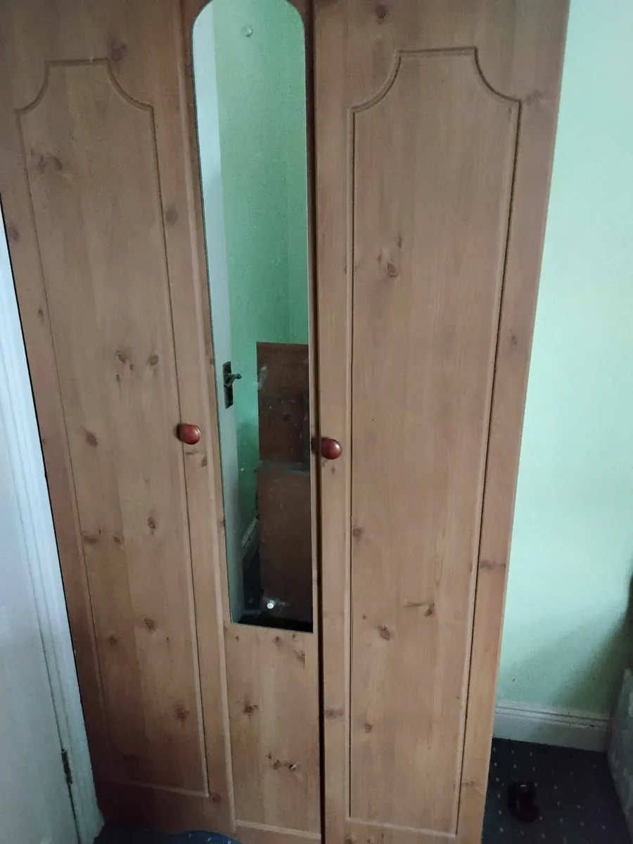 Wardrobe, dressing table and bedside locker - Image 2
