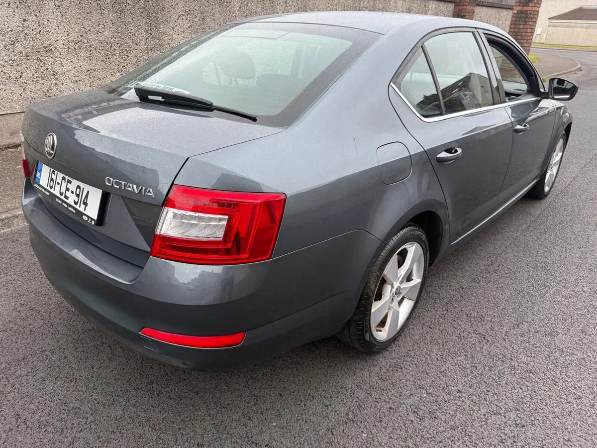 Skoda Octavia 2016 - Image 2
