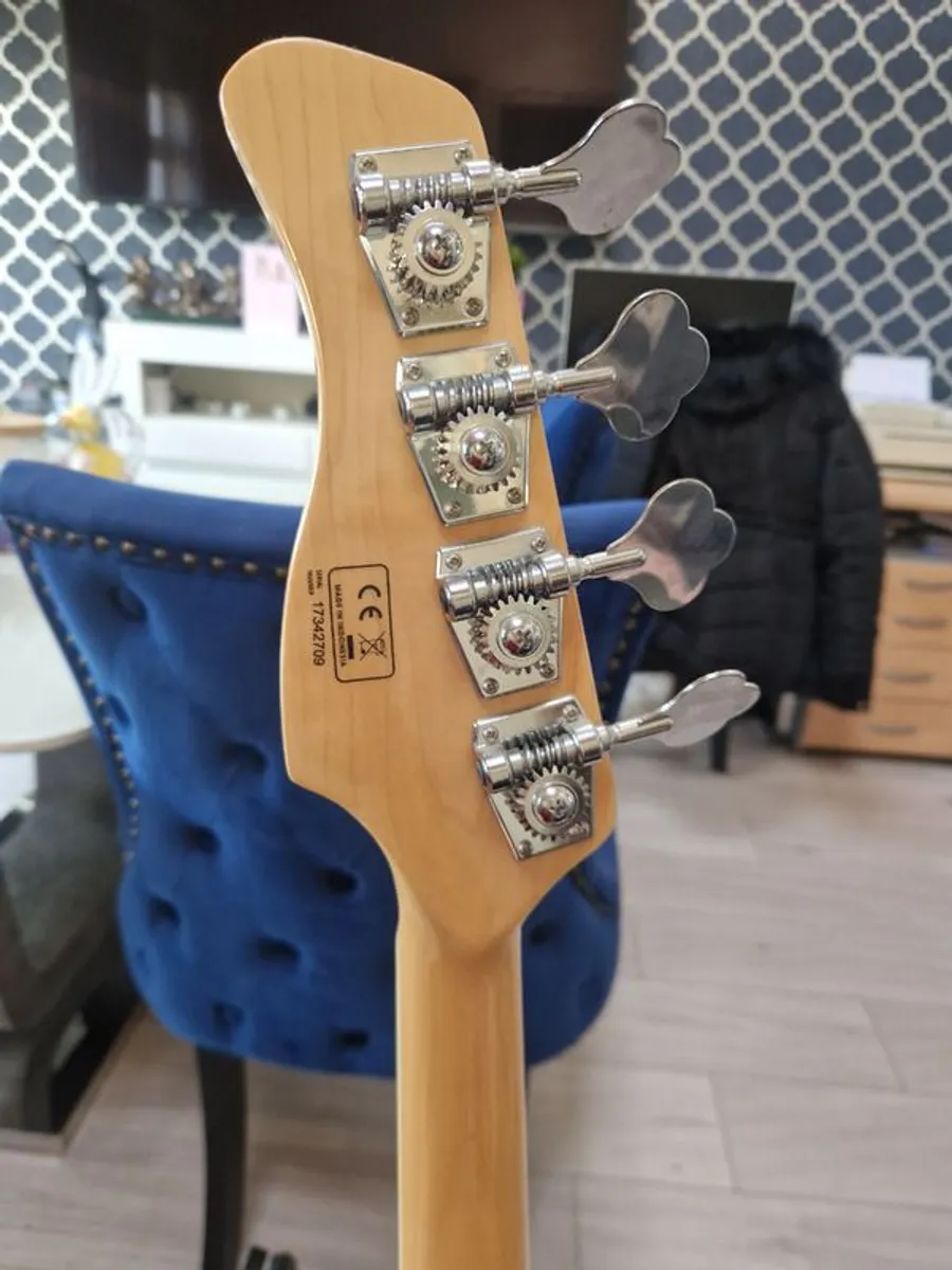 Guiter - Image 4