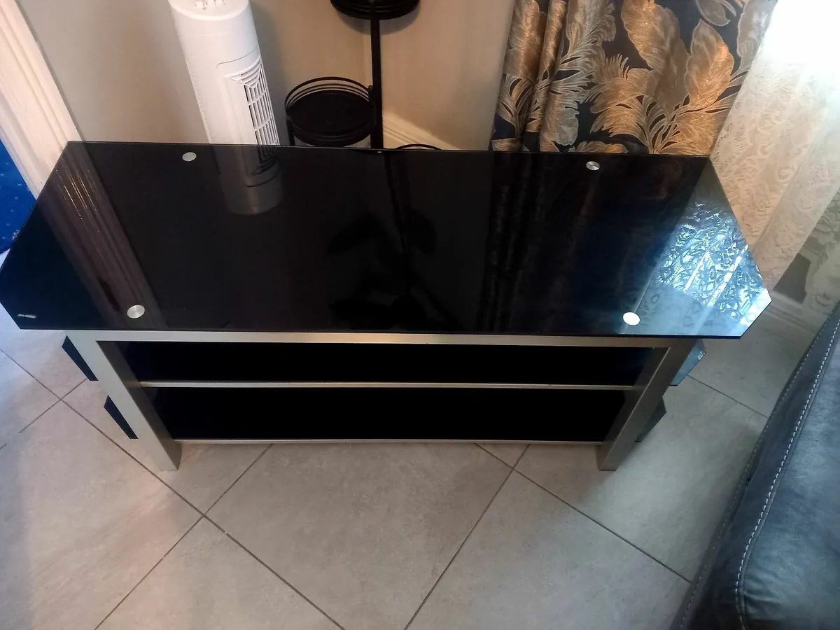 Tv stand - Image 2
