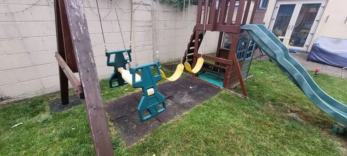 Wooden swing set and play house - Image 3