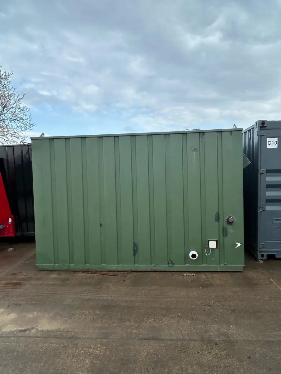 20x12 anti vandal office / kitchen/ toilet - Image 4