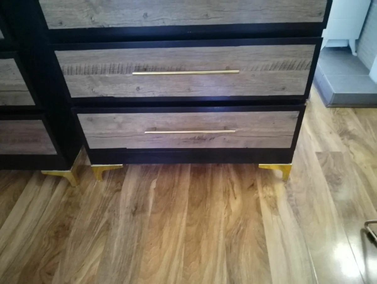 Bedroom furniture - Image 2