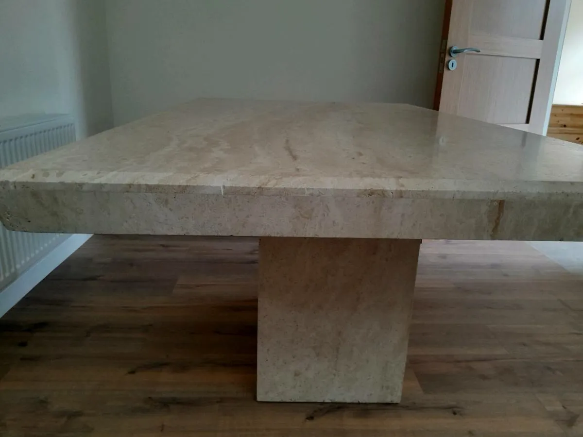 Quarts dinning table - Image 2