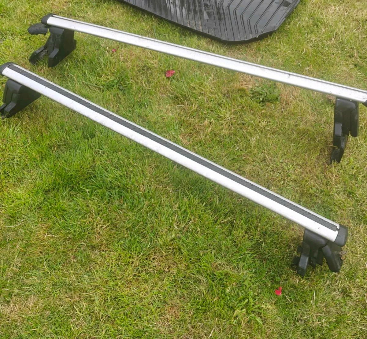 Audi TT roof bars - Image 2