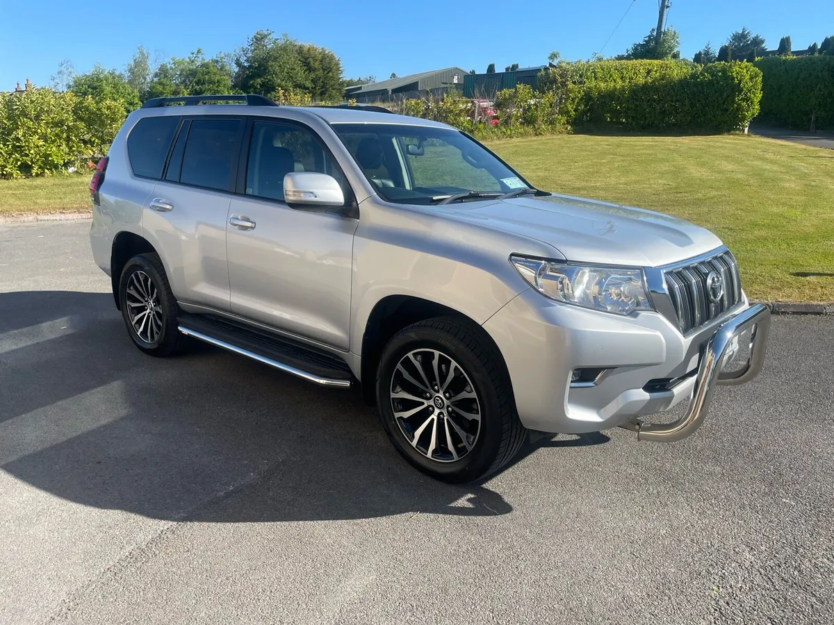 Toyota Landcruiser business class - Image 2