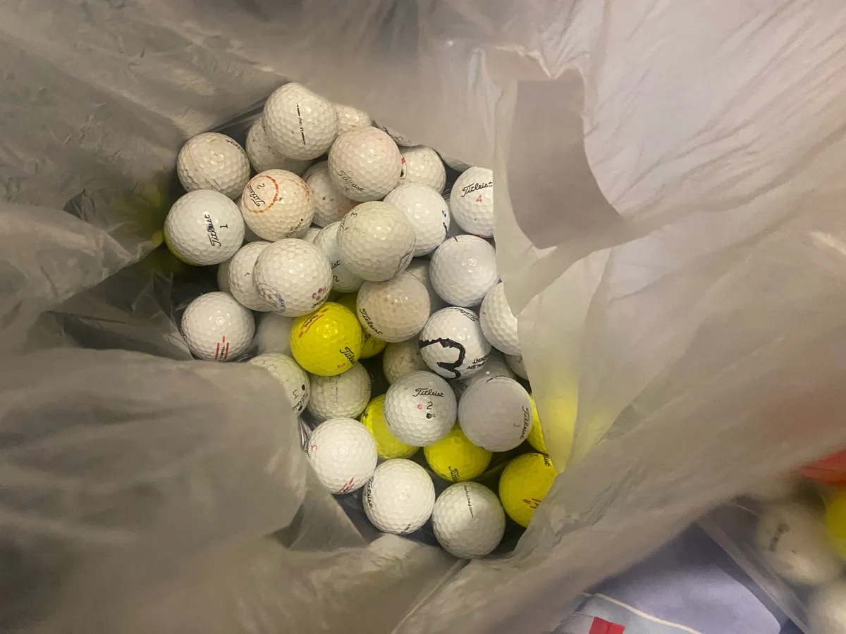 Golf balls - Image 1