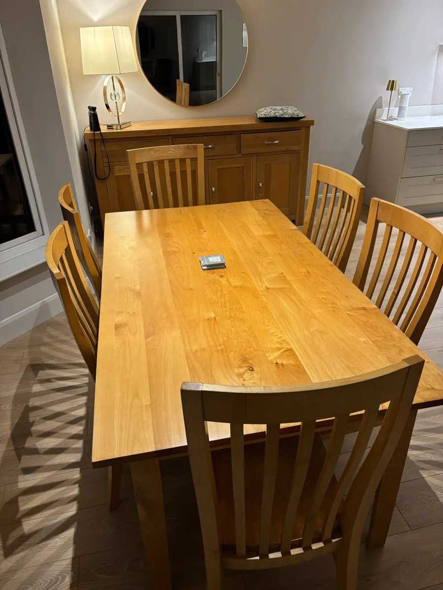 Dining table & 6 Chairs - Image 2