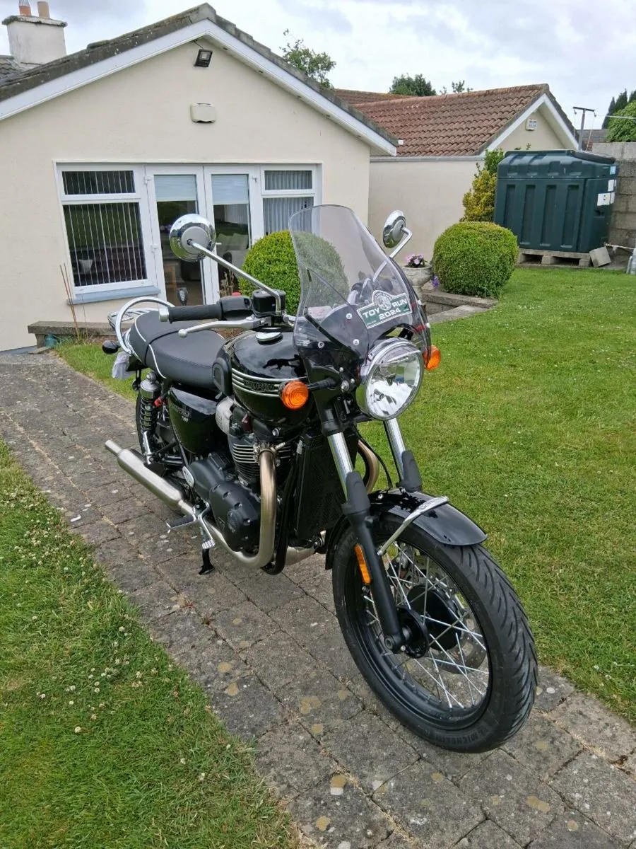 2024 Triumph Bonneville - Image 2