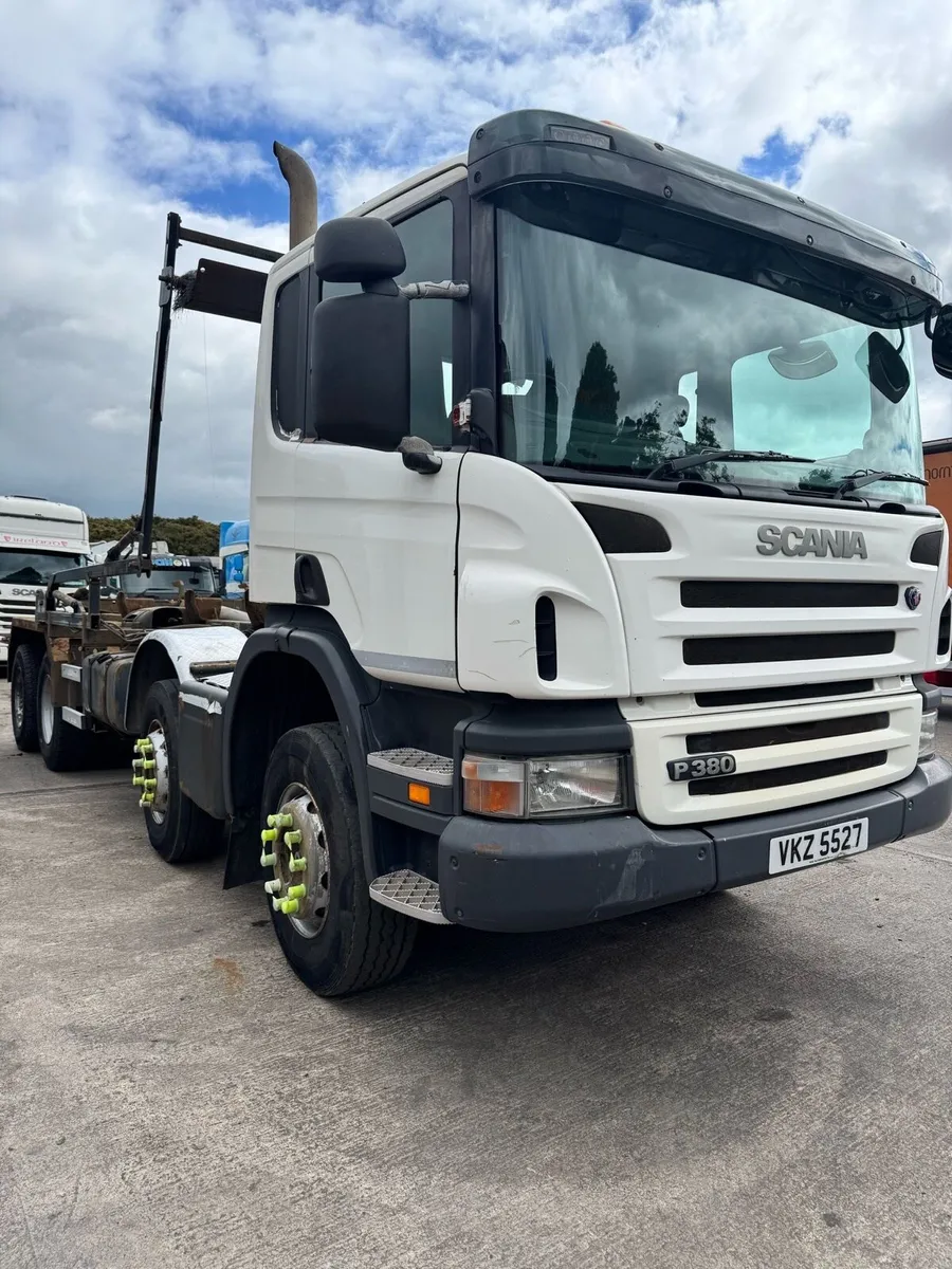 2008 Scania P380 8x4 Hook loader - Image 1