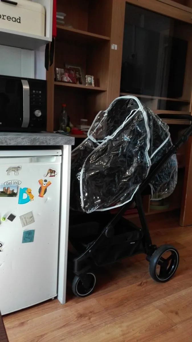 prams - Image 1