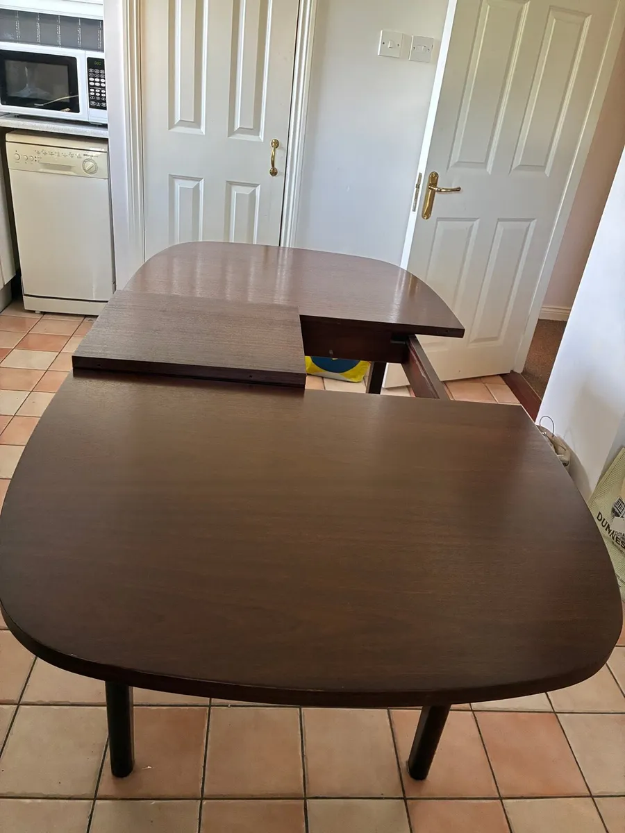 Solid wood dining table for 6 (built-in 8) OVNO - Image 3
