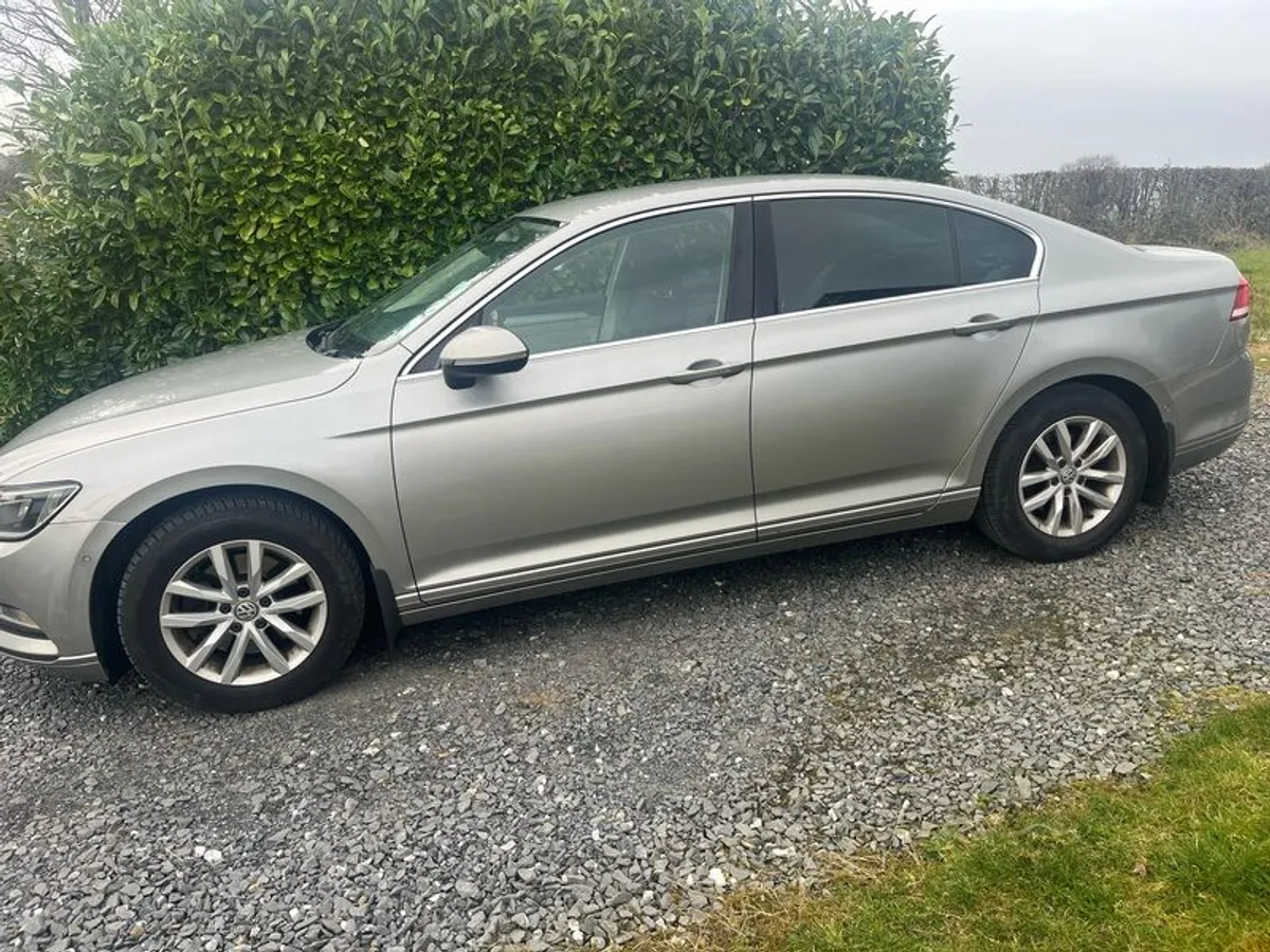 2016 Volkswagen Passat Bluemotion - Image 3