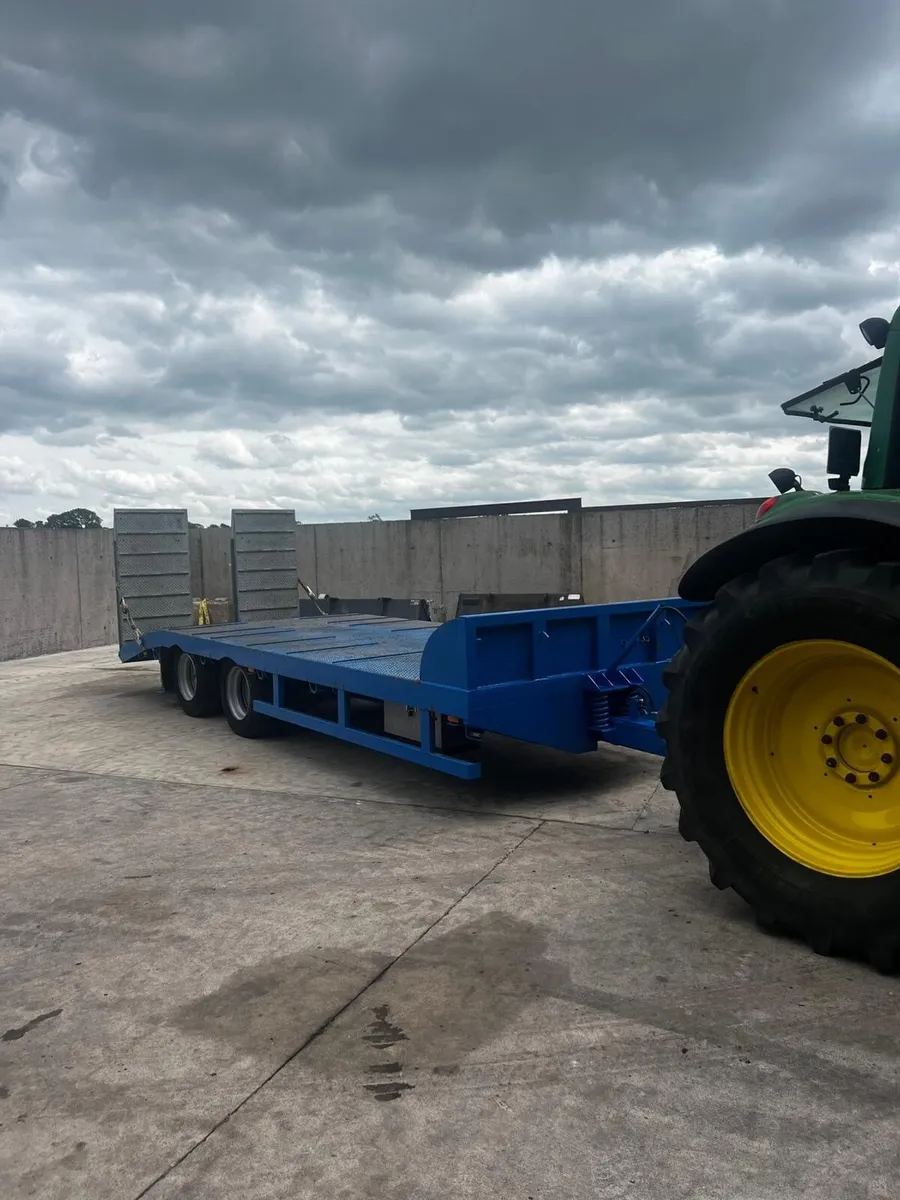 Low loader - Image 2