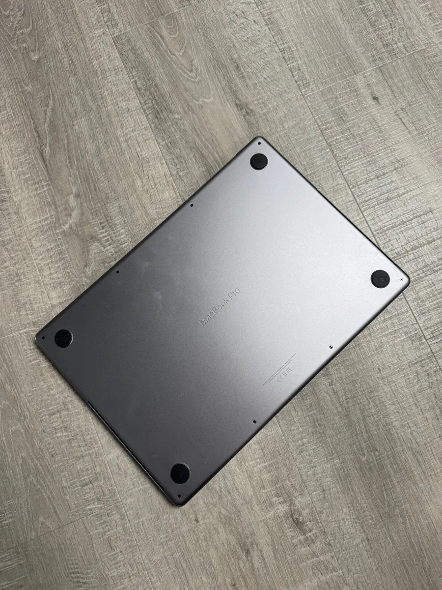 MacBook M2 Pro 16” 2023 - Image 2