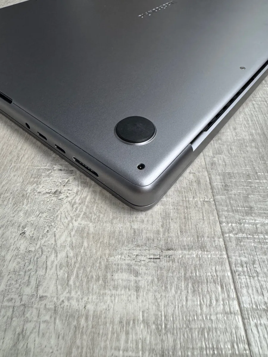 MacBook M2 Pro 16” 2023 - Image 3