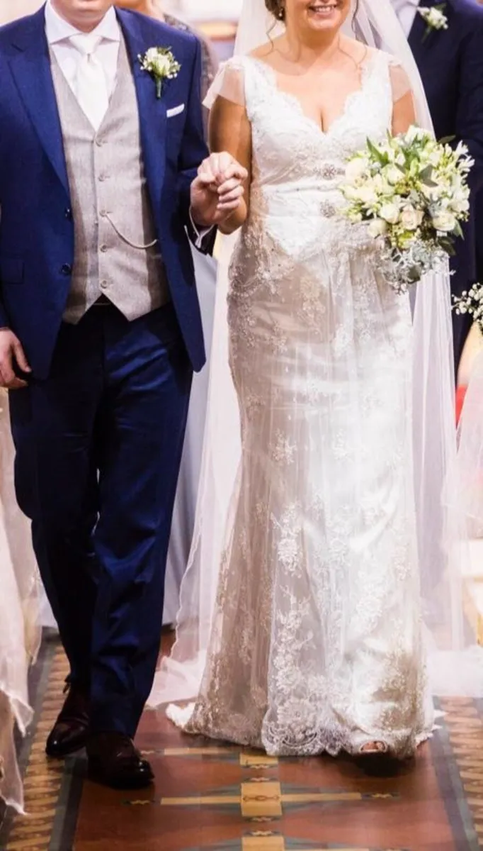 Wedding dress - Image 1