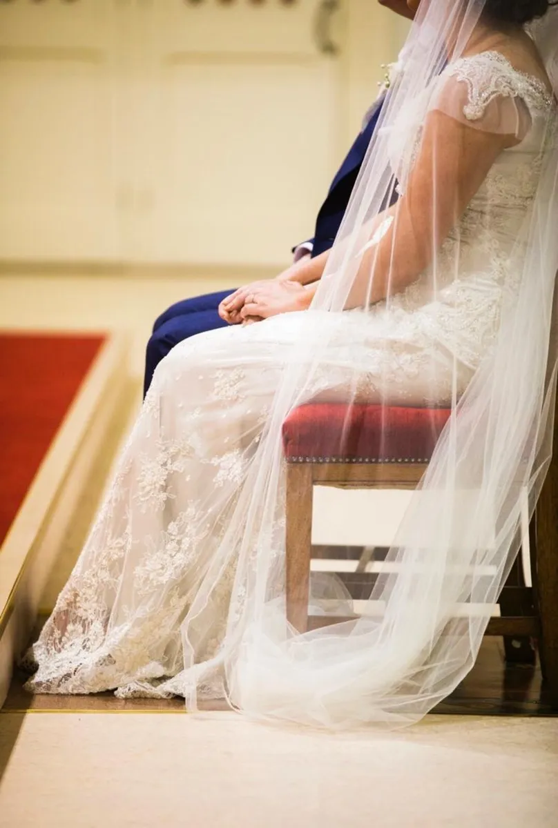 Wedding dress - Image 2