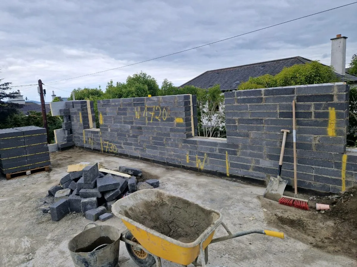 Bricklaying contractor available - Image 1
