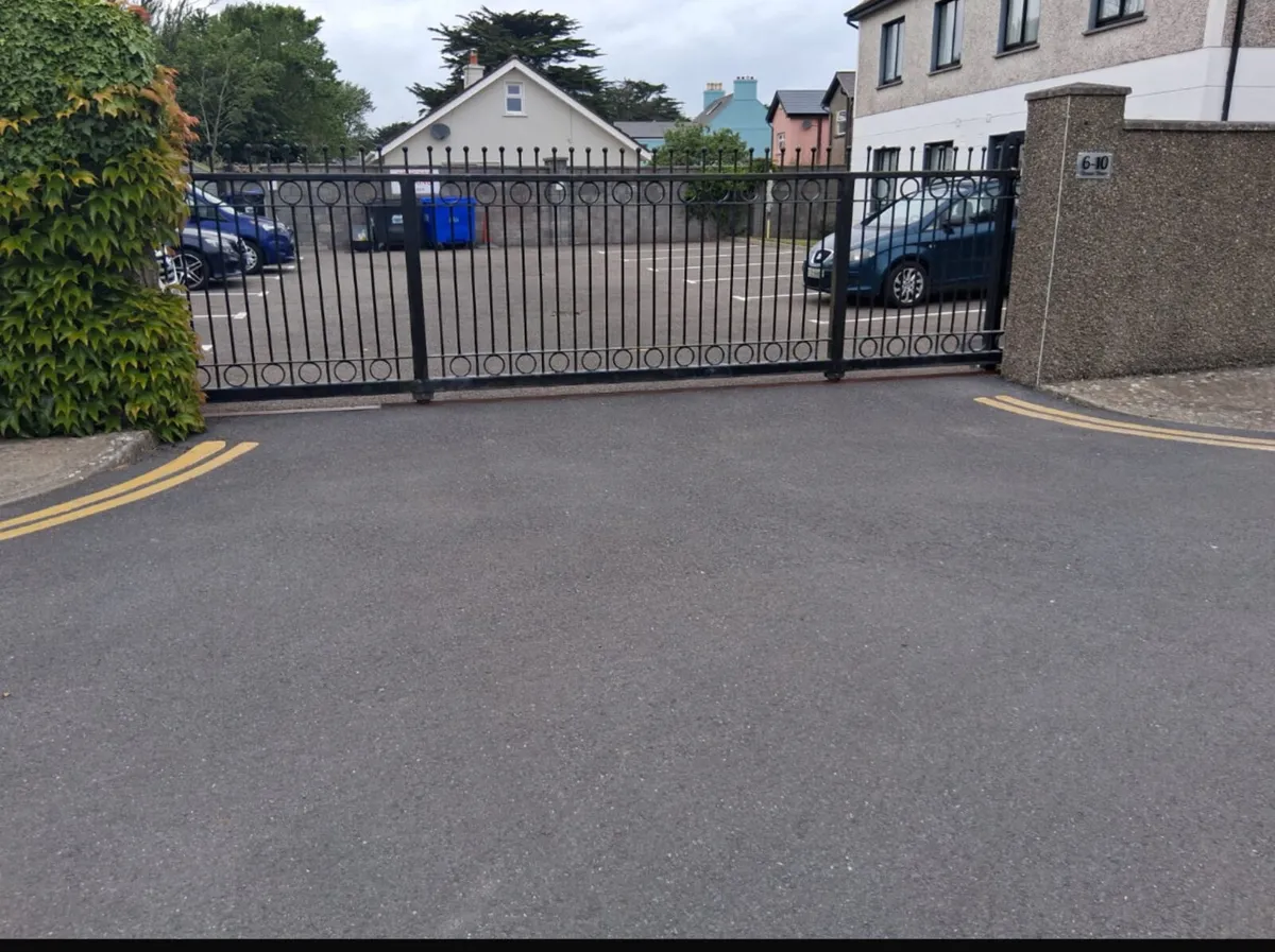 Gate - Image 2