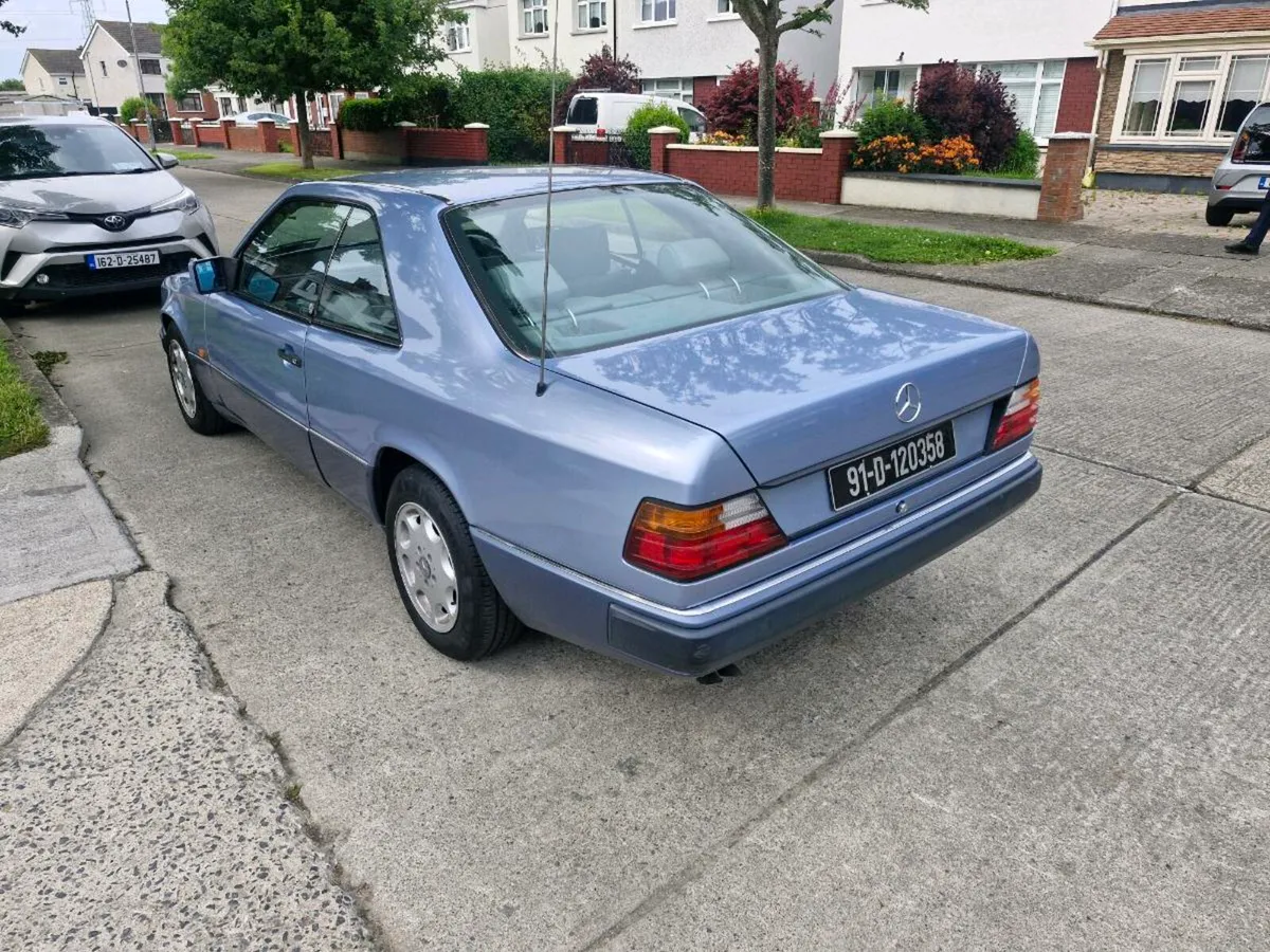Mercedes 300CE Coupe - Image 3