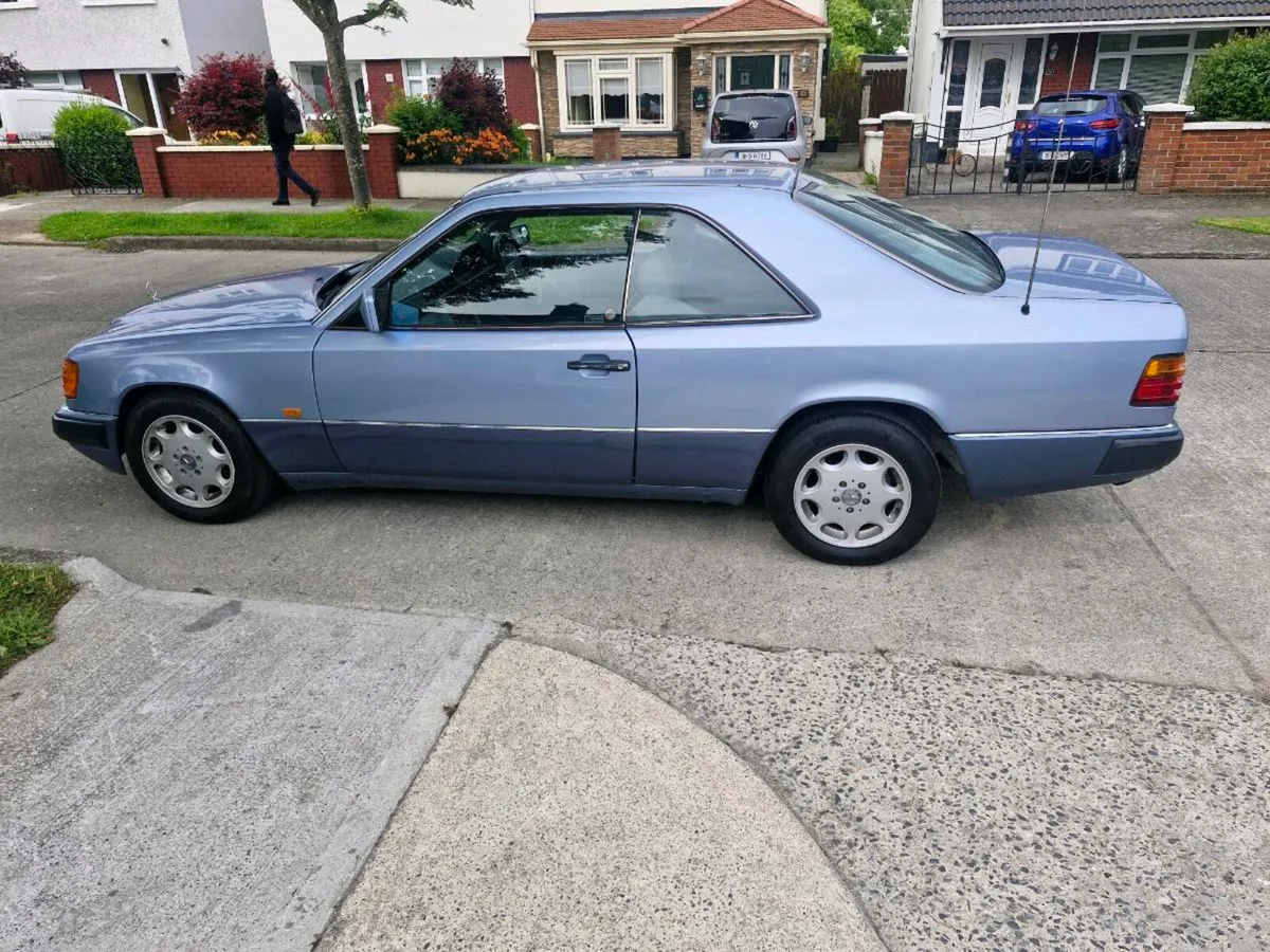 Mercedes 300CE Coupe - Image 4