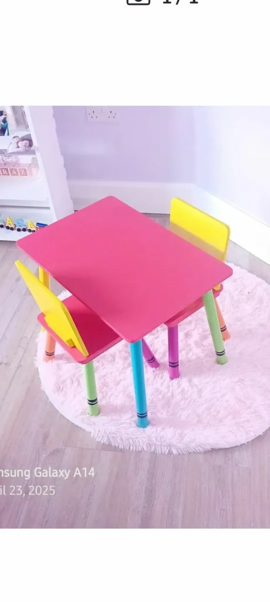 Children table and chairs