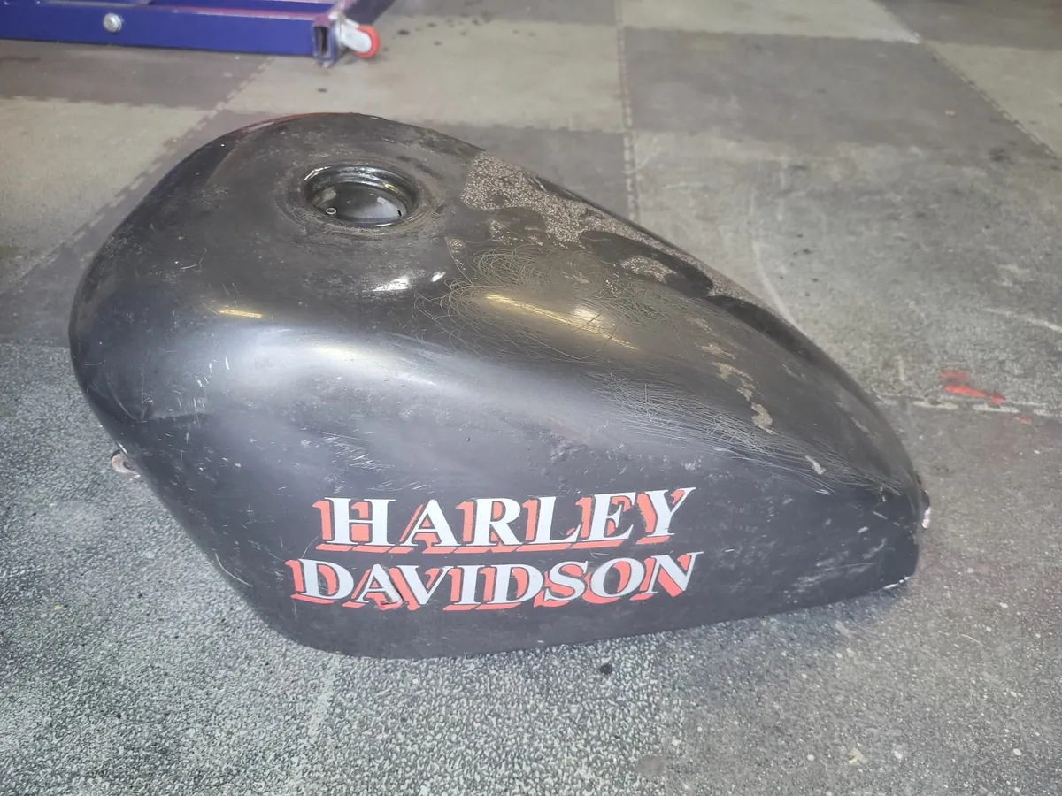 Harley Davidson Tank & Seat - Image 1
