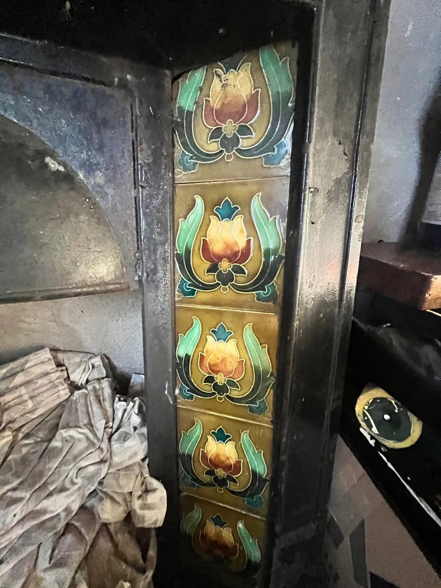 Vintage antique fireplace - Image 4