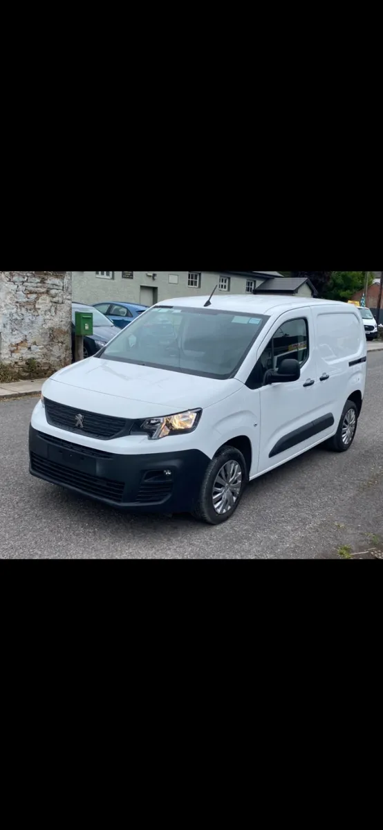 2021 Peugeot Partner Pro - Image 1