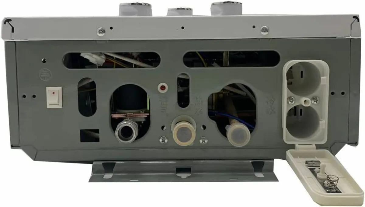 Instantaneous Tankless 18L LPG Gas Water Heater - Image 2